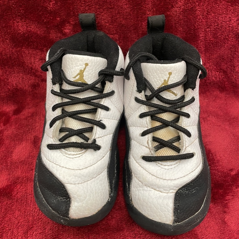 NIKE AIR JORDAN 12 RETRO